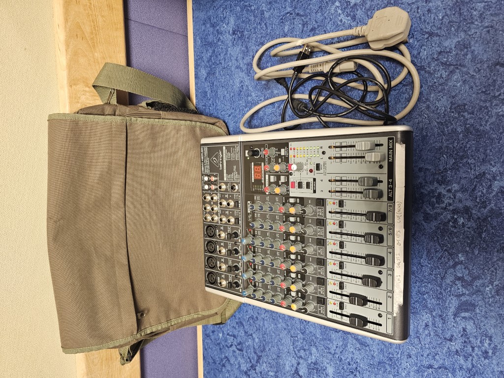 Behringer X1204 USB Audio Mixer and Bag